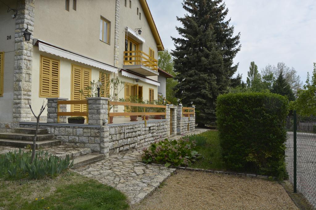 Soos Apartman Balatonfüred Esterno foto